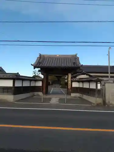 東耀寺の山門