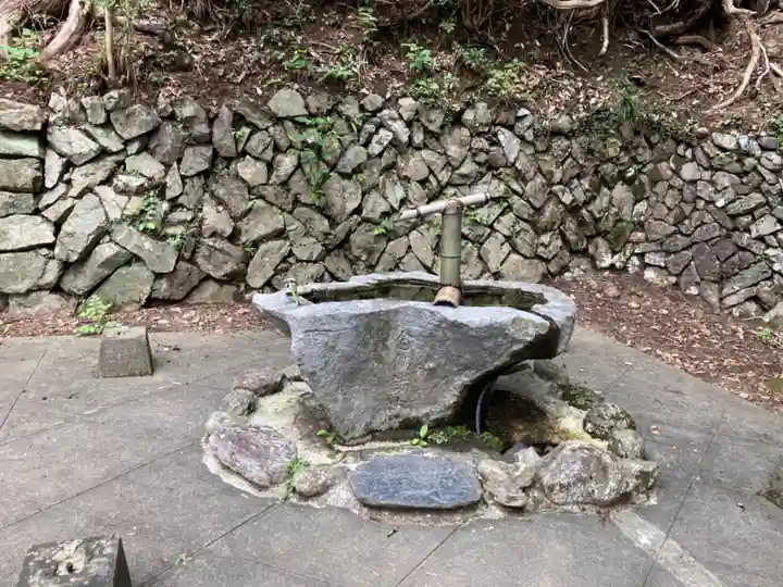 八王寺の手水舎