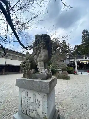 越中一宮 髙瀬神社の狛犬