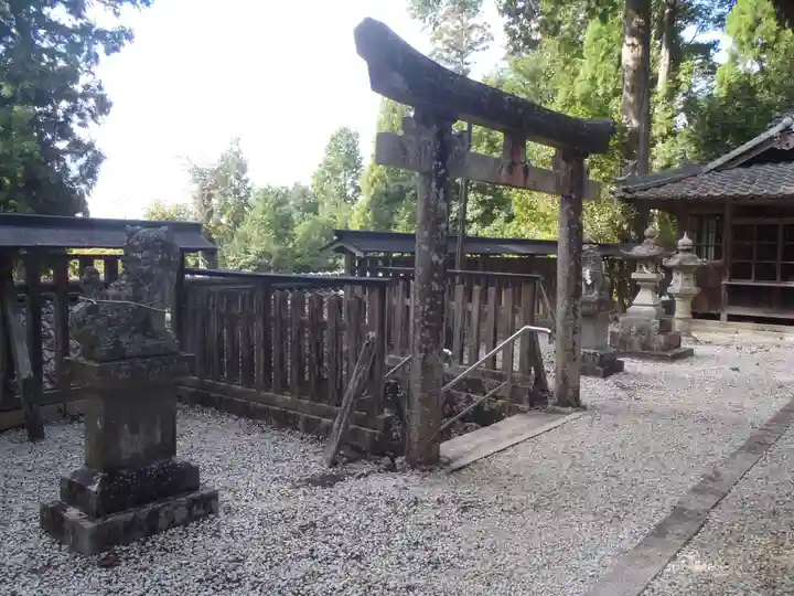 白山比咩神社(岐阜県)