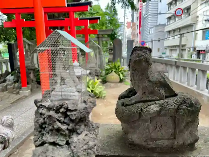 千種稲荷神社の狛犬