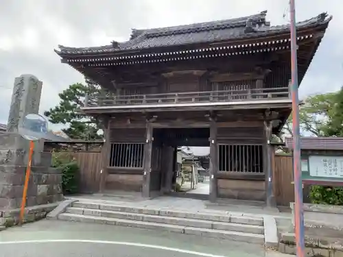本覚寺の山門・神門