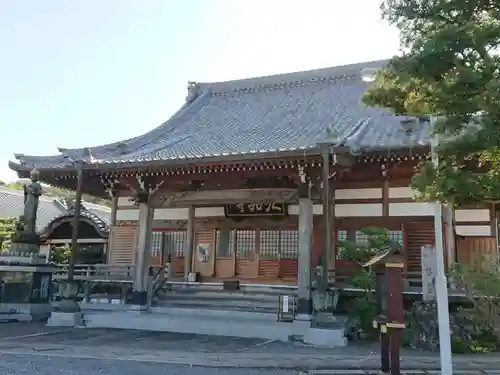 九品寺の本殿・本堂