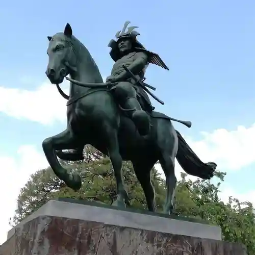 芳林寺の像