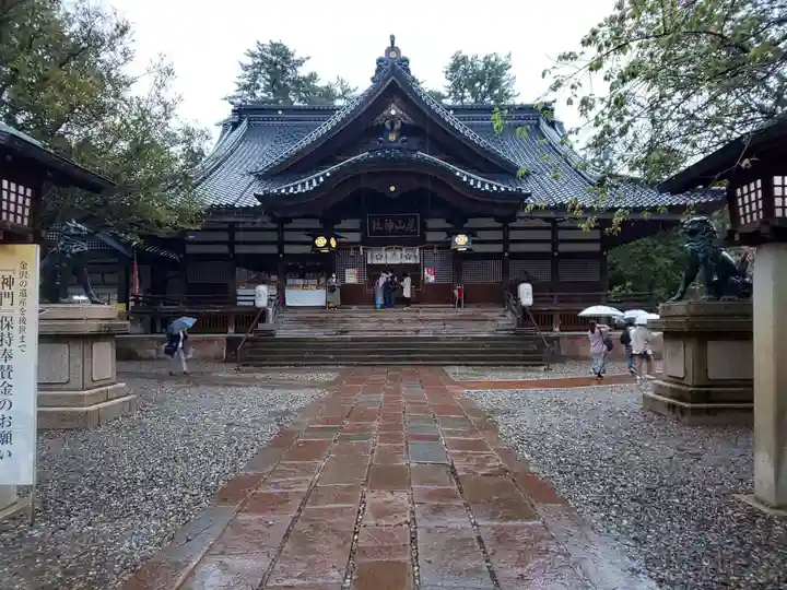 尾山神社の本殿・本堂