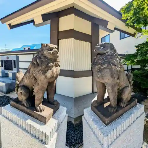 千葉縣護國神社の狛犬