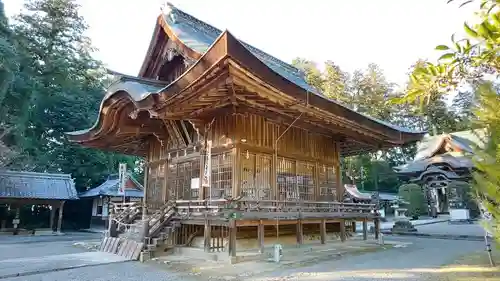 馬見岡綿向神社の本殿・本堂