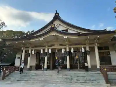 湊川神社の{uncategorized: "未分類", other: "その他", undefined: "問題あり", building: "その他建物", grave: "お墓", sacred_gate: "鳥居", guardian: "狛犬", statue: "像", buddha: "仏像", history: "歴史", nature: "自然", garden: "庭園", animal: "動物", pagoda: "塔", temizu: "手水舎", mountain_gate: "山門・神門", sanctuary: "本殿・本堂", subordinate: "末社・摂社", art: "芸術", scenery: "景色", jizo: "地蔵", ema: "絵馬", goshuin: "御朱印", omikuji: "おみくじ", items: "授与品その他", amulet: "お守り", goshuincho: "御朱印帳", eats: "食事", festival: "お祭り", votive_dance: "神楽", shichigosan: "七五三参", wedding: "結婚式", experience: "体験その他", initially: "初詣", around: "周辺", anti_infection: "感染症対策"}