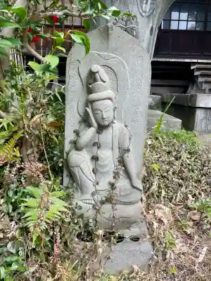 臨江寺の{uncategorized: "未分類", other: "その他", undefined: "問題あり", building: "その他建物", grave: "お墓", sacred_gate: "鳥居", guardian: "狛犬", statue: "像", buddha: "仏像", history: "歴史", nature: "自然", garden: "庭園", animal: "動物", pagoda: "塔", temizu: "手水舎", mountain_gate: "山門・神門", sanctuary: "本殿・本堂", subordinate: "末社・摂社", art: "芸術", scenery: "景色", jizo: "地蔵", ema: "絵馬", goshuin: "御朱印", omikuji: "おみくじ", items: "授与品その他", amulet: "お守り", goshuincho: "御朱印帳", eats: "食事", festival: "お祭り", votive_dance: "神楽", shichigosan: "七五三参", wedding: "結婚式", experience: "体験その他", initially: "初詣", around: "周辺", anti_infection: "感染症対策"}