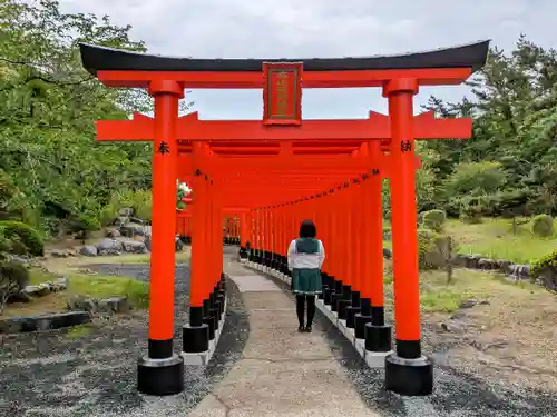 高山稲荷神社の鳥居