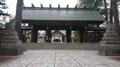 帯廣神社の山門