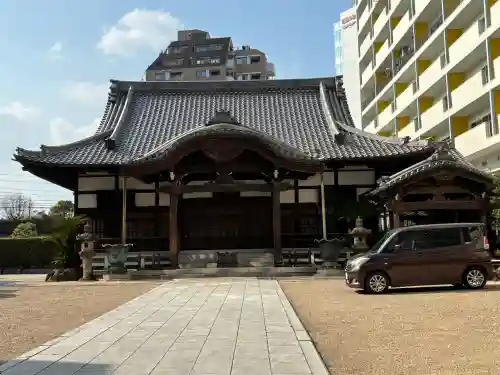 長泉寺の{uncategorized: "未分類", other: "その他", undefined: "問題あり", building: "その他建物", grave: "お墓", sacred_gate: "鳥居", guardian: "狛犬", statue: "像", buddha: "仏像", history: "歴史", nature: "自然", garden: "庭園", animal: "動物", pagoda: "塔", temizu: "手水舎", mountain_gate: "山門・神門", sanctuary: "本殿・本堂", subordinate: "末社・摂社", art: "芸術", scenery: "景色", jizo: "地蔵", ema: "絵馬", goshuin: "御朱印", omikuji: "おみくじ", items: "授与品その他", amulet: "お守り", goshuincho: "御朱印帳", eats: "食事", festival: "お祭り", votive_dance: "神楽", shichigosan: "七五三参", wedding: "結婚式", experience: "体験その他", initially: "初詣", around: "周辺", anti_infection: "感染症対策"}