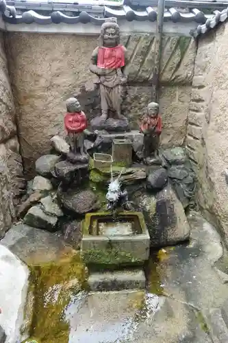 摂津之国 國分寺（金光明四天王護国之寺）の手水舎