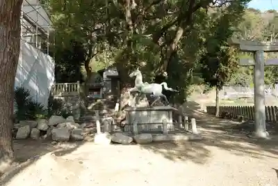 炬口八幡神社の狛犬