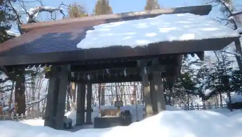 上川神社の手水