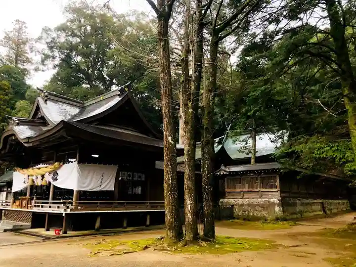 西寒多神社の本殿・本堂